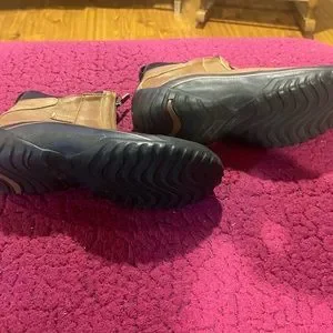 Clark’s brown leather zip up boots. Men’s size 8. Like new condition. Clarks | Shoes | Clarks Brown Leather Zip Up Boots Mens Size  main image 3